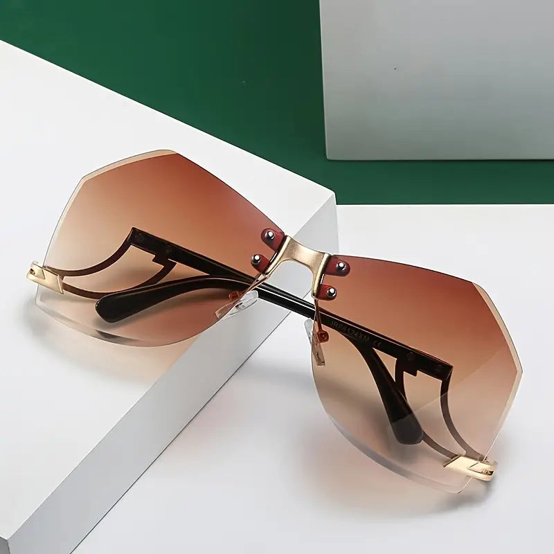 Oversized Gradient Color Eyewear