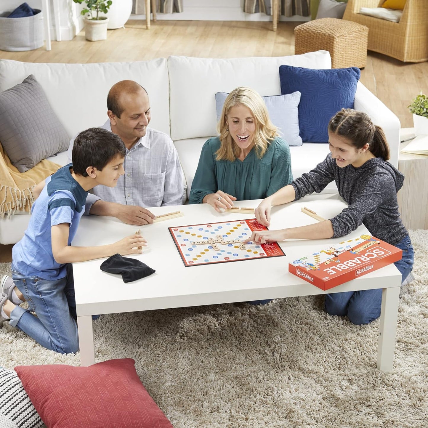 Scrabble Board Game, Classic Word Game for Kids Ages 8 and Up, Fun Family Game for 2-4 Players, The Classic Crossword Game