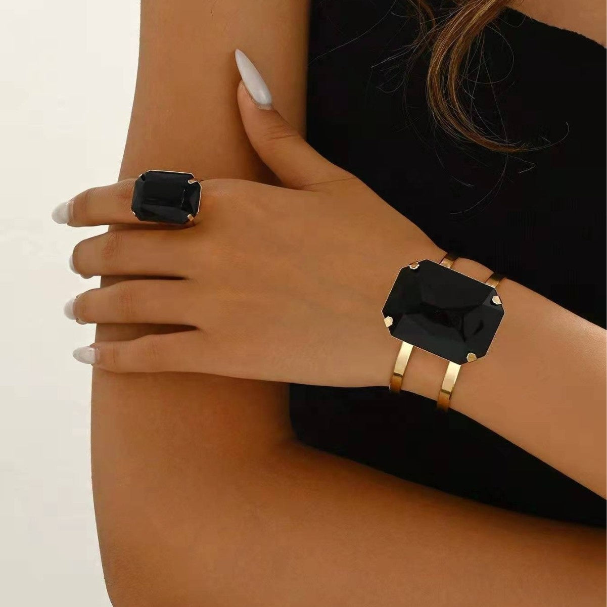 Gold-Tone Ring with Black Rectangular Gemstone – Modern Statement Cocktail Ring for Women